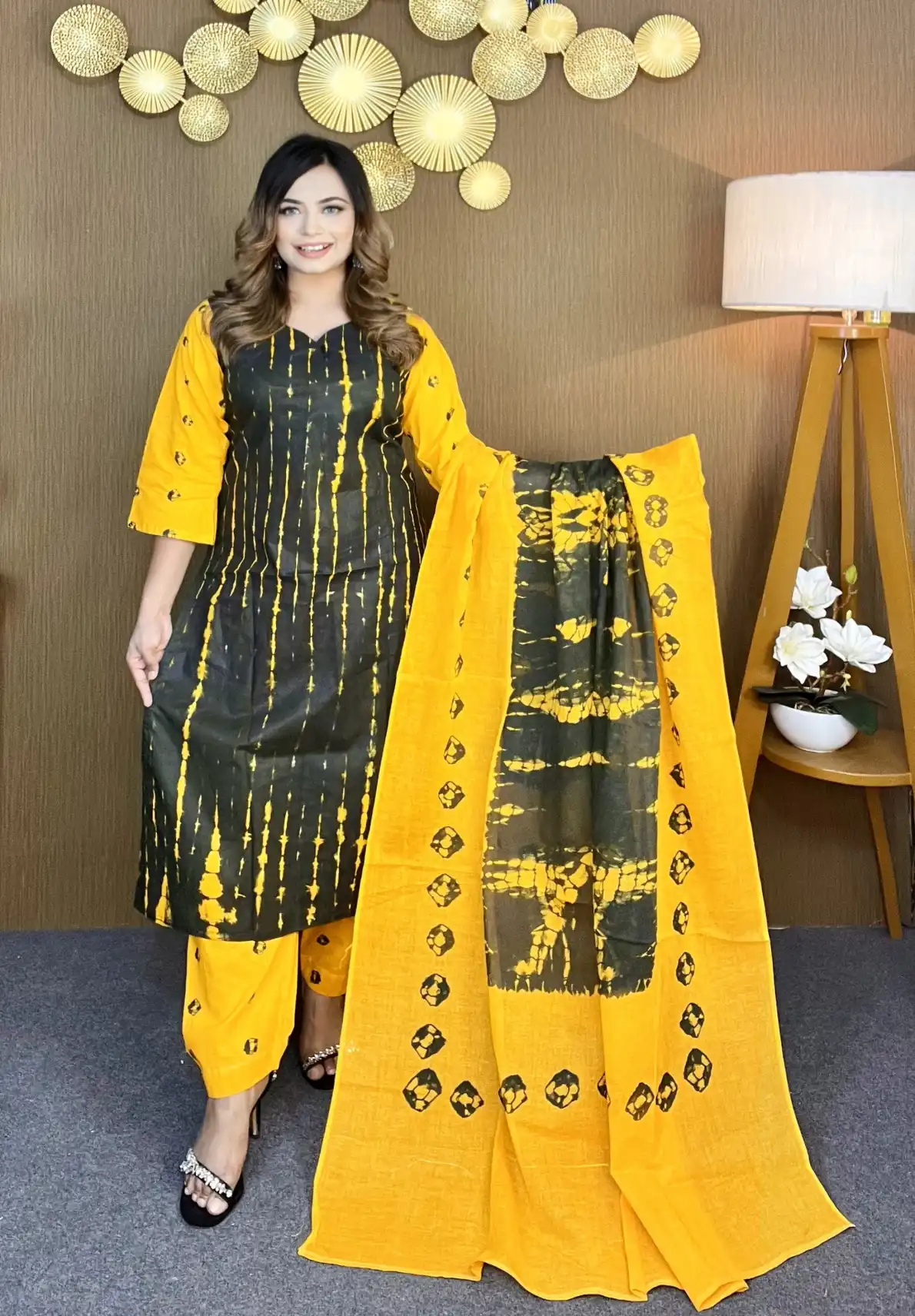 আনস্টিচ প্রিমিয়াম কটন বাটিক থ্রি-পিস জামা + ওড়না + প্যান্ট (WBD-03)