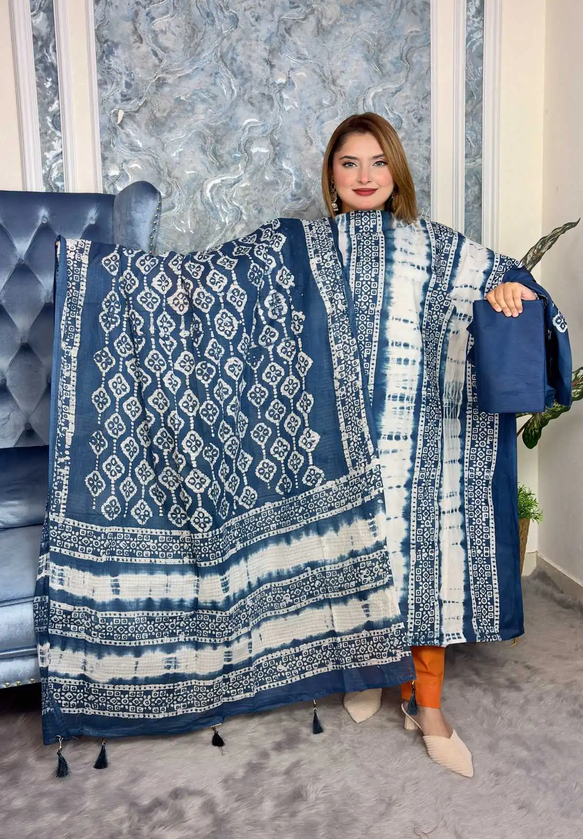 আনস্টিচ প্রিমিয়াম কটন বেক্সি বাটিক থ্রি-পিস জামা + ওড়না + প্যান্ট (BB-5)